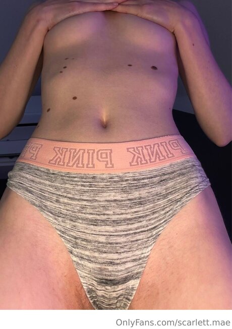 Scarlett Mae onlyfans model photos