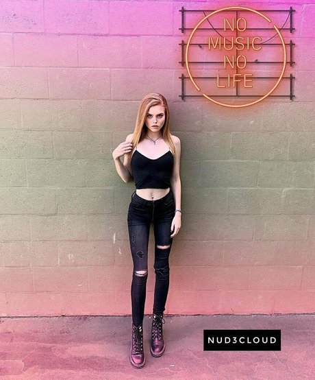 Chloe Mettenbrink onlyfans sextape leak