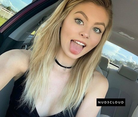 Chloe Mettenbrink onlyfans photo