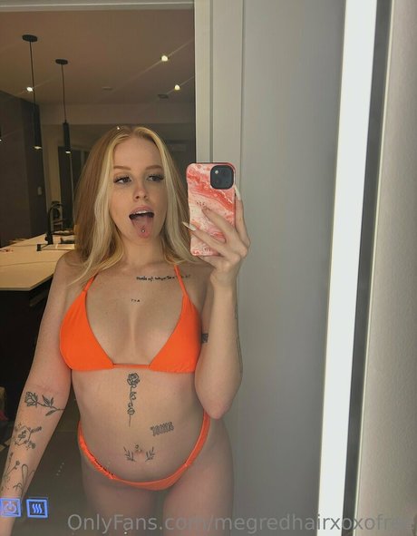 megredhairxoxo tease onlyfans nude tits