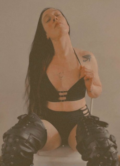 bossbitch eleanor only fans