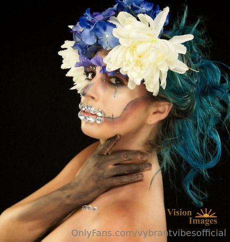 vybrantvibesofficial onlyfans pics nude
