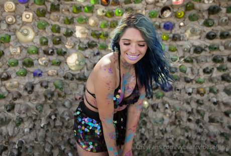 vybrantvibesofficial pics onlyfans