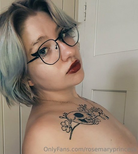 rosemaryprincess naked on onlyfans