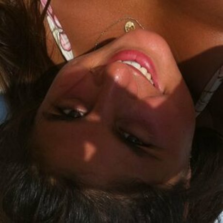 Coral Hagag onlyfans strip tease