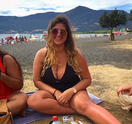 Coral Hagag only fans naked