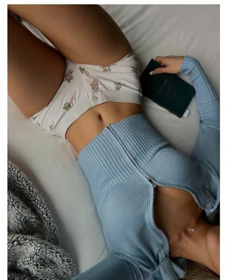 Meghan Sarah onlyfans leaks