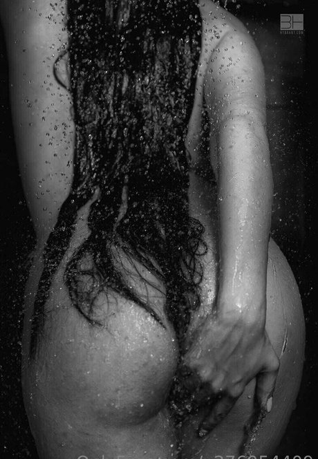 Nikola Dolezelova boobs onlyfans