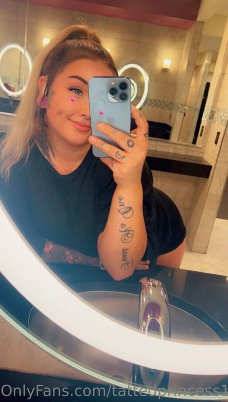 tattedprincess1998 onlyfans images