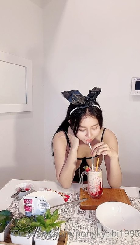 Pongkyubi1995 leaked naked onlyfans