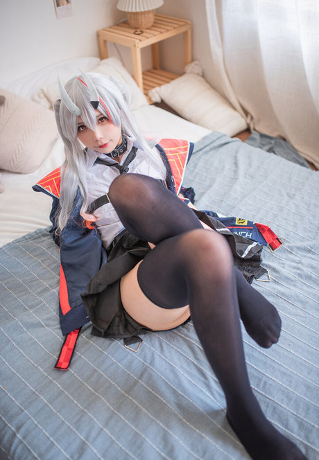 Murasaki onlyfans model photo