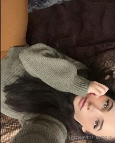 karliebrooks onlyfans nude tits