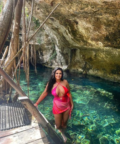 taylorxoxox onlyfans public photos