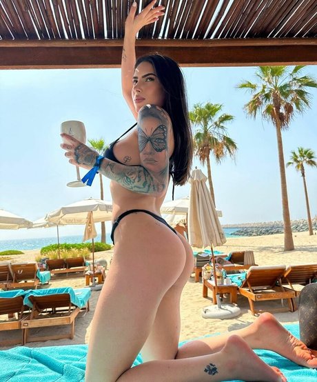 Kauani Siqueira onlyfans leaked pics