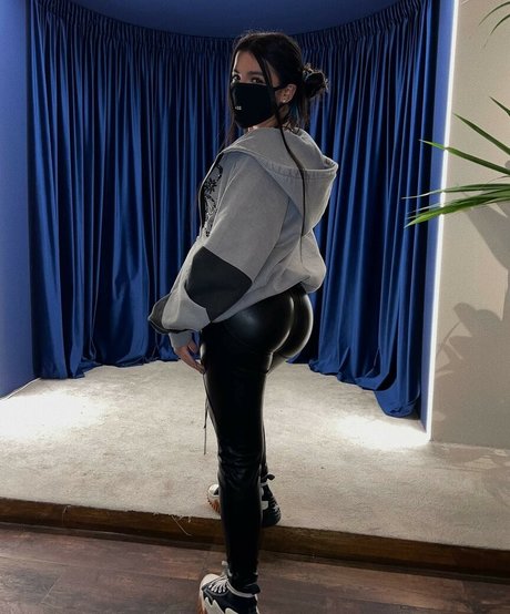 tenderlybae onlyfans leaks.