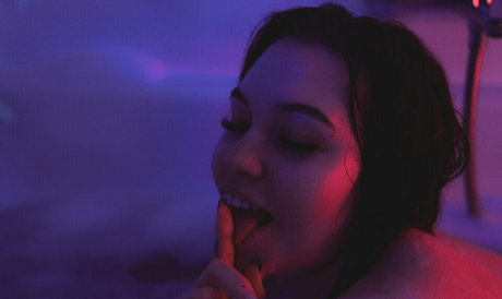 a pozuje onlyfans sex