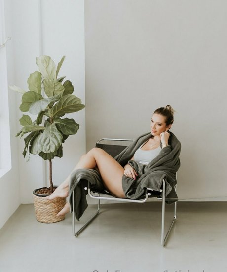 Leticia Abreu nude on onlyfans