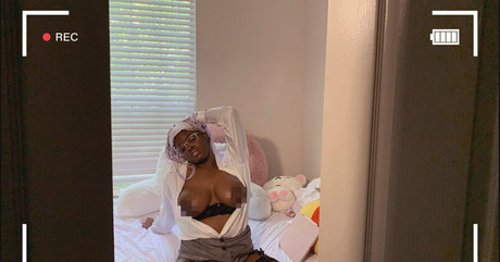 nikkynyxx feet onlyfans