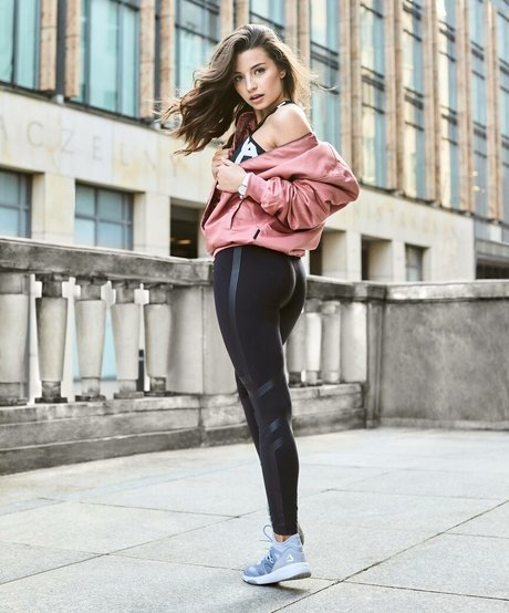 Julia Wieniawa leaks onlyfans