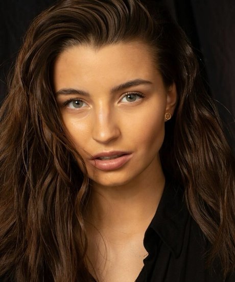 Julia Wieniawa onlyfans leake