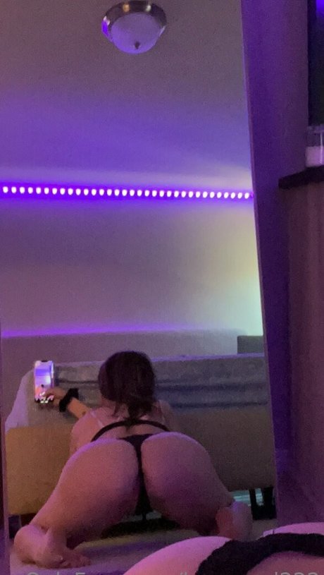 Skye Raya onlyfans nude pictures