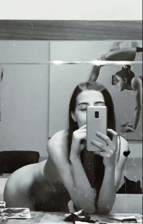 Selin Celikdelen onlyfans strip tease