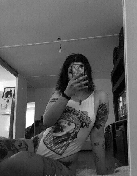 lola deinnn onlyfans content leaked