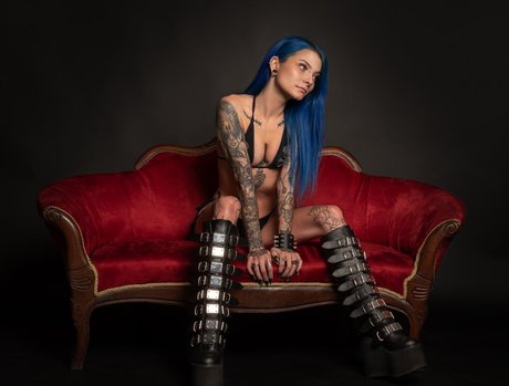 Justine Schiavone nude on onlyfans