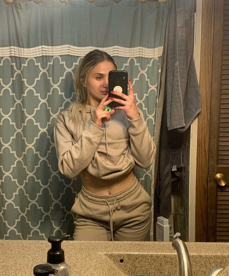 Royal Papaya only fans review