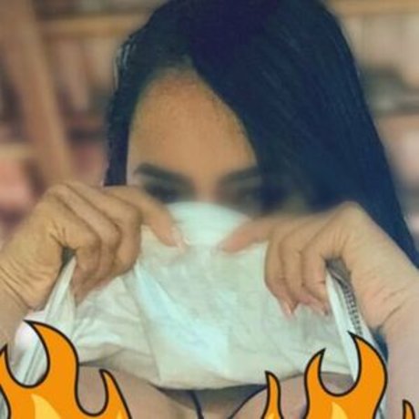 Julia Indiazinha onlyfans strip