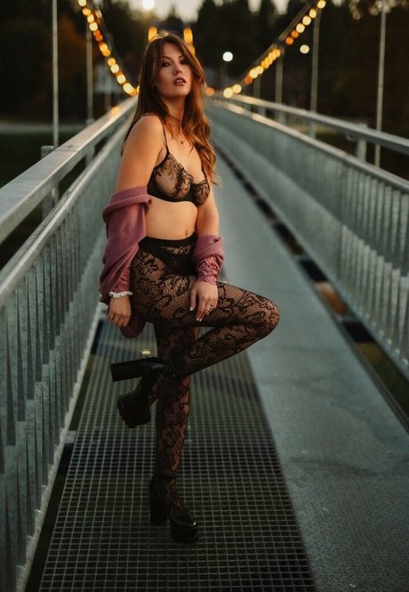 Cynthiabrunette96 onlyfans lesk