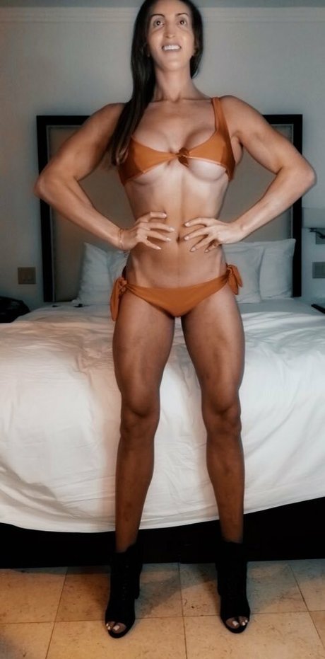 Muscle Goddess onlyfans free