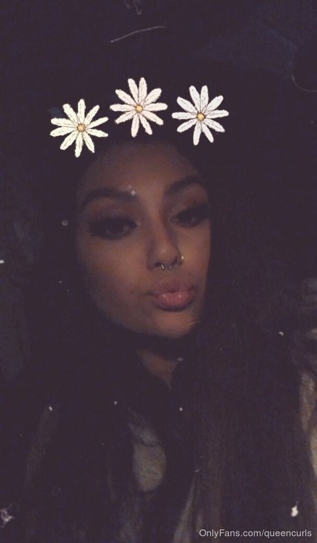 queencurls only fans content
