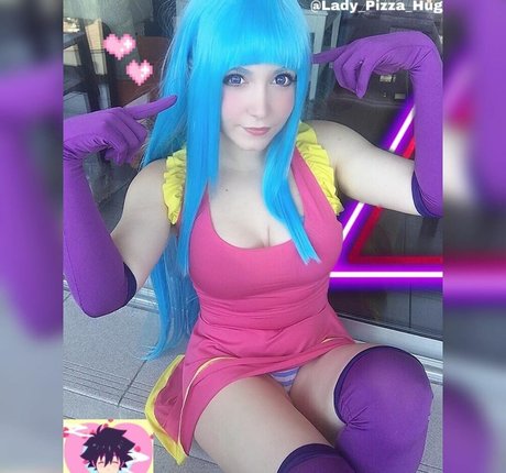 lady pizza hug only fans