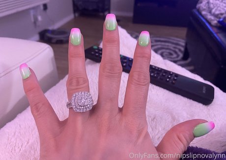 nipslipnovalynn onlyfans.