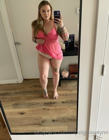 nipslipnovalynn onlyfans leaked.