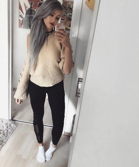 Farbenfuchs nude only fans