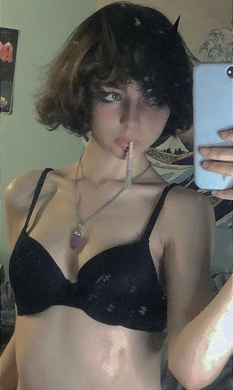 Little Pet onlyfans leaked nudes