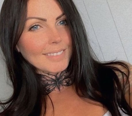 Recognise This Girl onlyfans ass