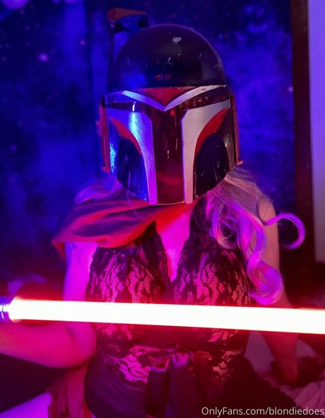 blondiedoes onlyfans model images