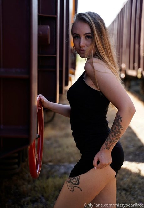 brittneyleathers onlyfans leaked nudes