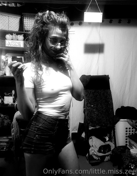 little miss zee only fans leak nude