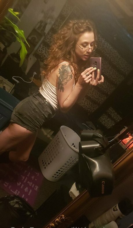 little miss zee feet onlyfans