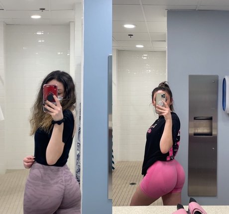 Elizabeth Grace onlyfans nudes