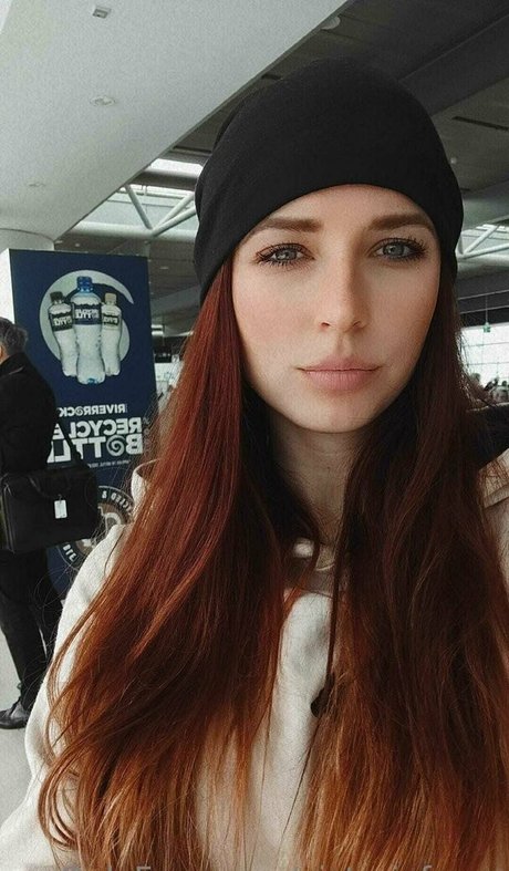 victoriafame onlyfans model photos