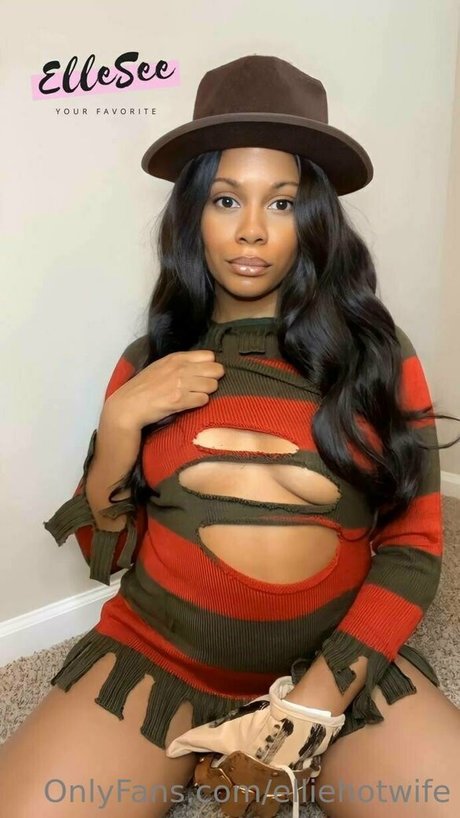 elliehotwife onlyfans model images