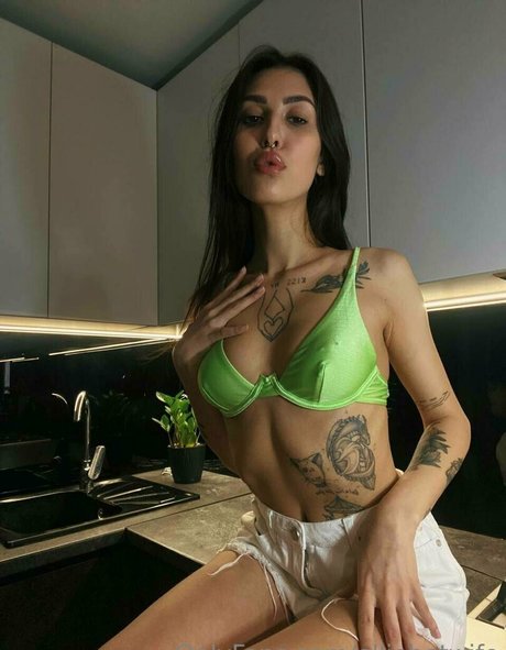 elliehotwife onlyfans archive