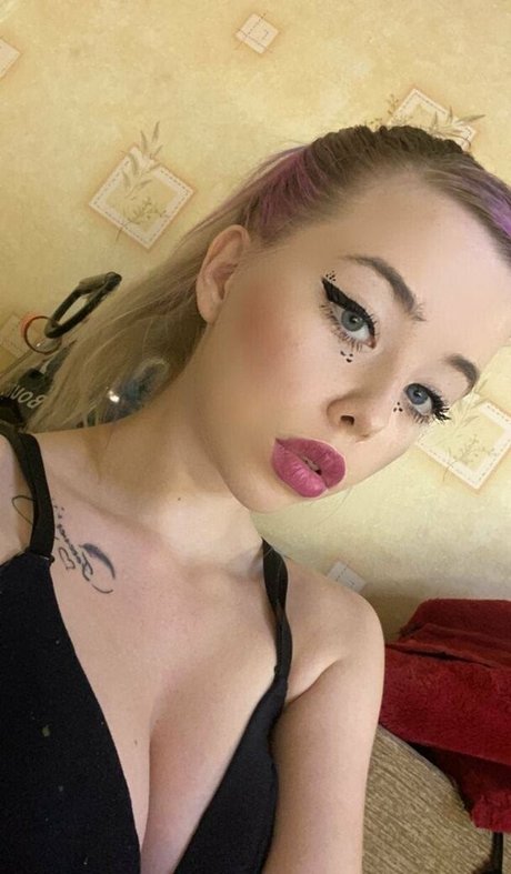 hot blonda onlyfans fotos