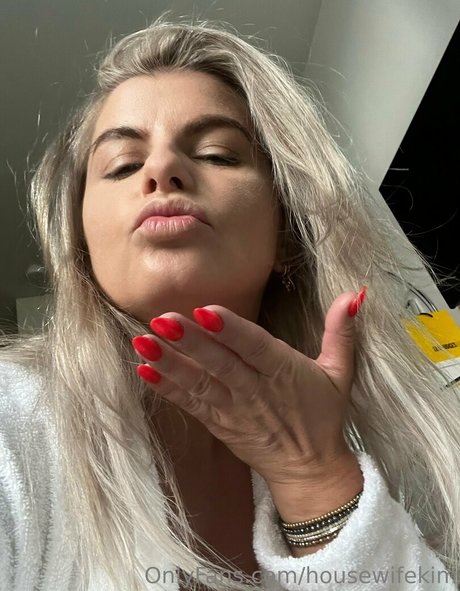 housewifekim onlyfans leak new