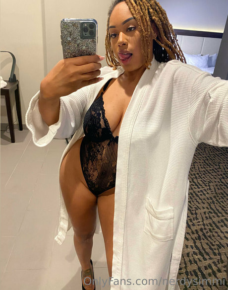 nerdysimmi leaked onlyfans nudes